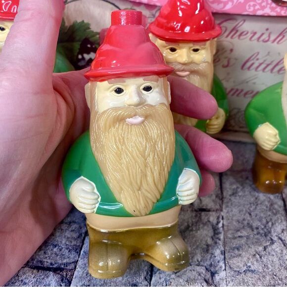 Gnome Patio Replacement Bulb Covers Gnome Decor Lightweight Plastic - Picture 2 of 5